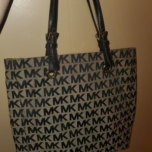 Michael Kors Tote